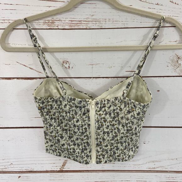 Windsor S White Floral Twist Keyhole Smocked Spaghetti Strap Cami Crop Top - Picture 5 of 7